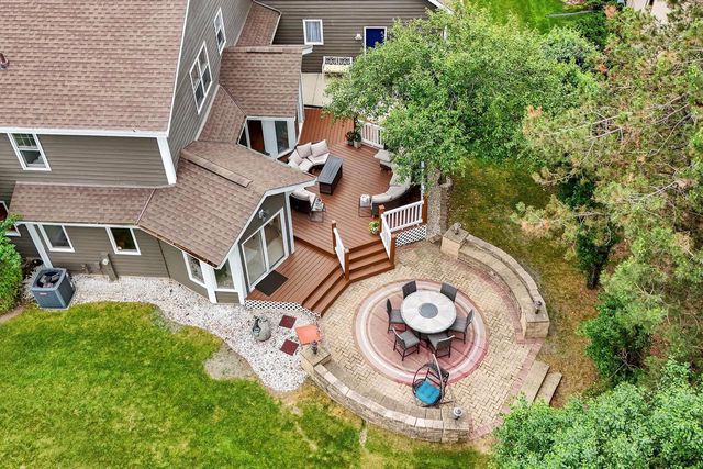 13400 W Linfield DRIVE, New Berlin, WI 53151