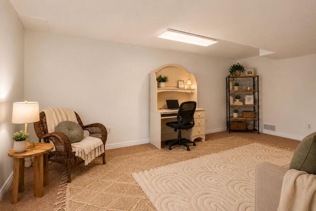 13400 W Linfield DRIVE, New Berlin, WI 53151