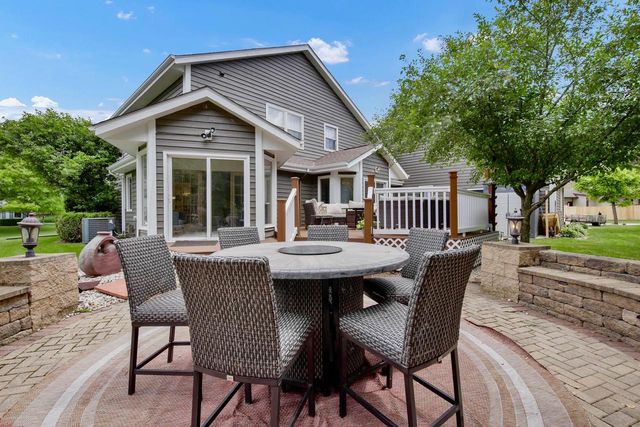 13400 W Linfield DRIVE, New Berlin, WI 53151