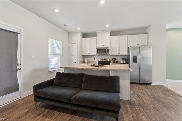 270 Foxglove DR, Portsmouth, VA 23701