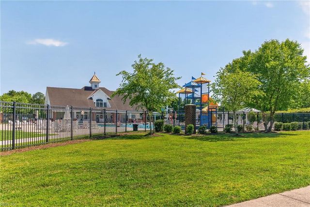 270 Foxglove DR, Portsmouth, VA 23701