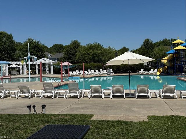 270 Foxglove DR, Portsmouth, VA 23701