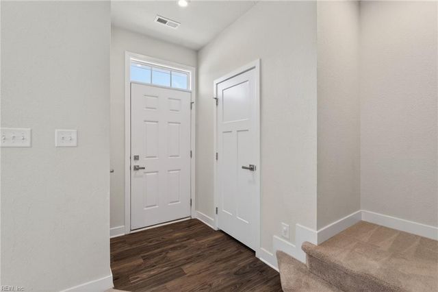 270 Foxglove DR, Portsmouth, VA 23701