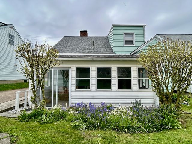 2407 GREENGARDEN Road, Erie, PA 16502