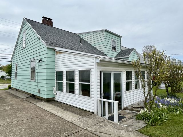 2407 GREENGARDEN Road, Erie, PA 16502