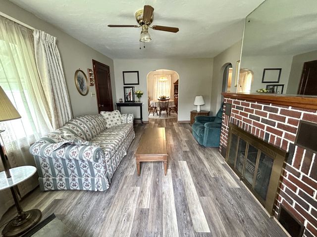 2407 GREENGARDEN Road, Erie, PA 16502