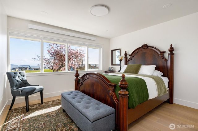 1387 Scenic Heights Road, Oak Harbor, WA 98277