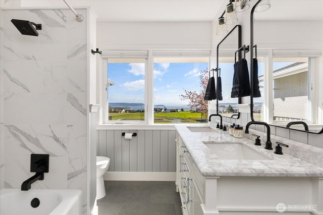 1387 Scenic Heights Road, Oak Harbor, WA 98277