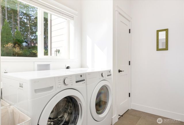 1387 Scenic Heights Road, Oak Harbor, WA 98277