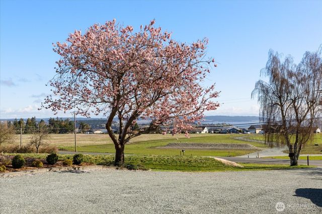 1387 Scenic Heights Road, Oak Harbor, WA 98277