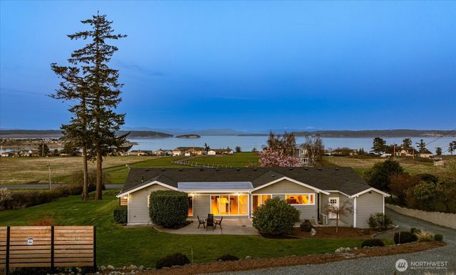 1387 Scenic Heights Road, Oak Harbor, WA 98277
