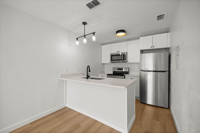 2955 SE 53rd Court A, Ocala, FL 34480