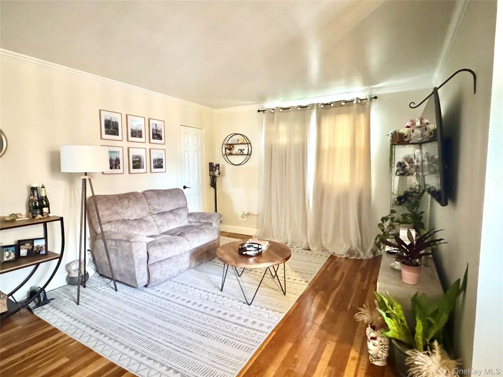 16-19 Utopia Parkway 2-22, Whitestone, NY 11357 — photo 2