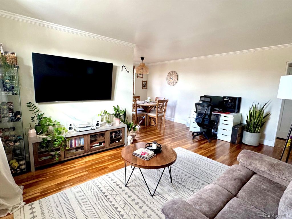 16-19 Utopia Parkway 2-22, Whitestone, NY 11357 — photo 3