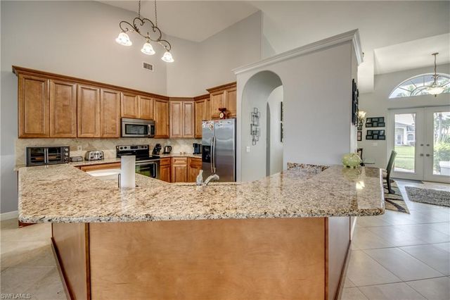 2805 SW 38th ST, Cape Coral, FL 33914