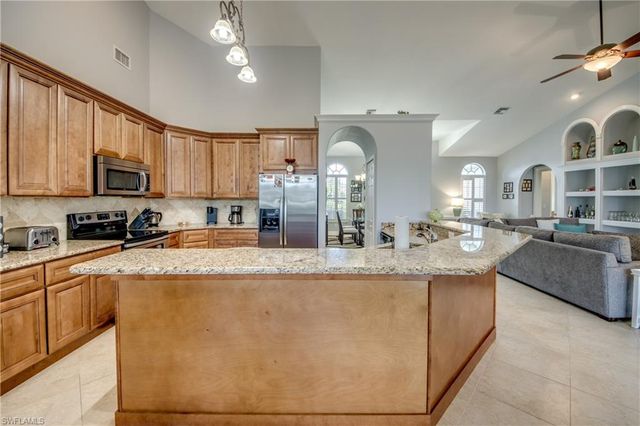 2805 SW 38th ST, Cape Coral, FL 33914