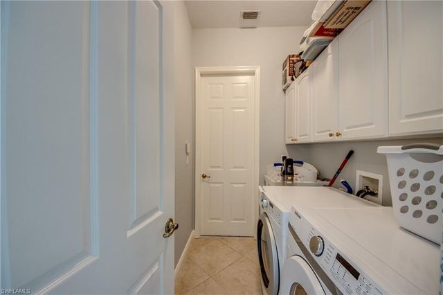 2805 SW 38th ST, Cape Coral, FL 33914