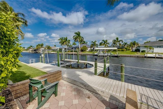 2805 SW 38th ST, Cape Coral, FL 33914