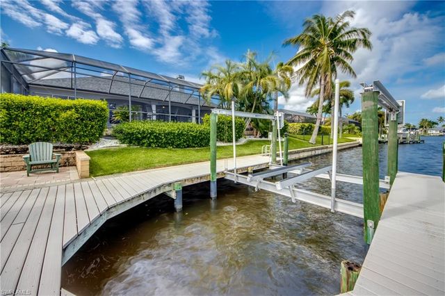 2805 SW 38th ST, Cape Coral, FL 33914