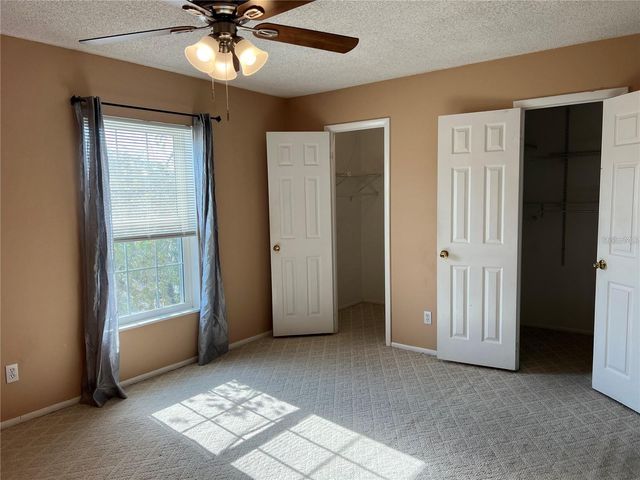 8542 10TH STREET N C, St Petersburg, FL 33702