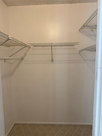 8542 10TH STREET N C, St Petersburg, FL 33702