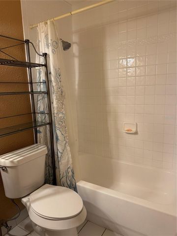 8542 10TH STREET N C, St Petersburg, FL 33702