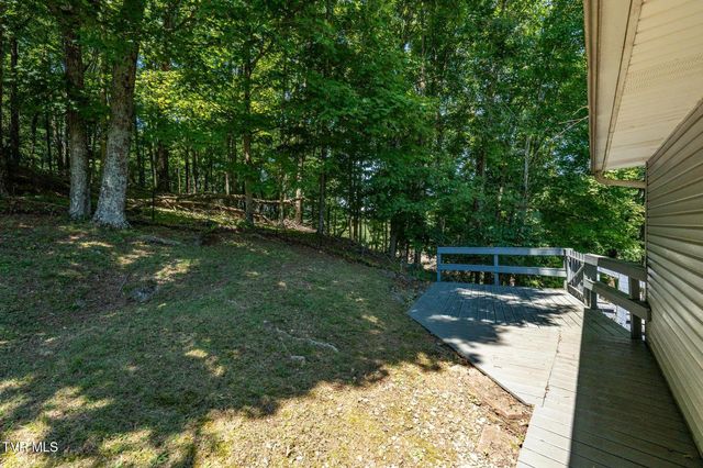 10590 Oak Grove Road, Bristol, VA 24202