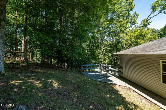 10590 Oak Grove Road, Bristol, VA 24202