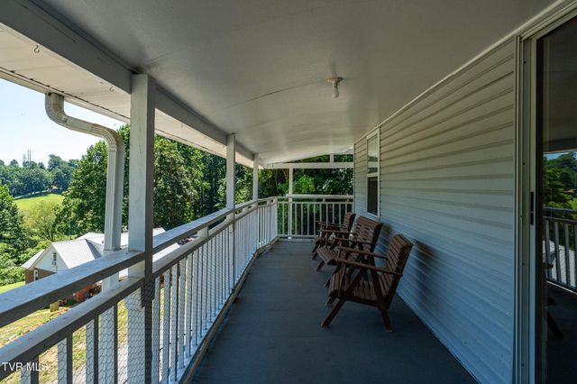 10590 Oak Grove Road, Bristol, VA 24202