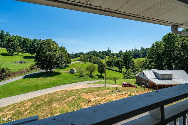 10590 Oak Grove Road, Bristol, VA 24202