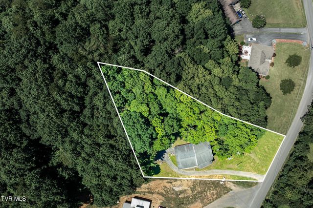 10590 Oak Grove Road, Bristol, VA 24202