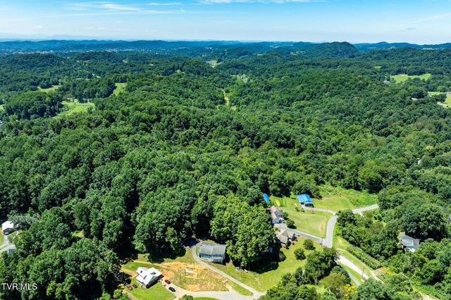 10590 Oak Grove Road, Bristol, VA 24202