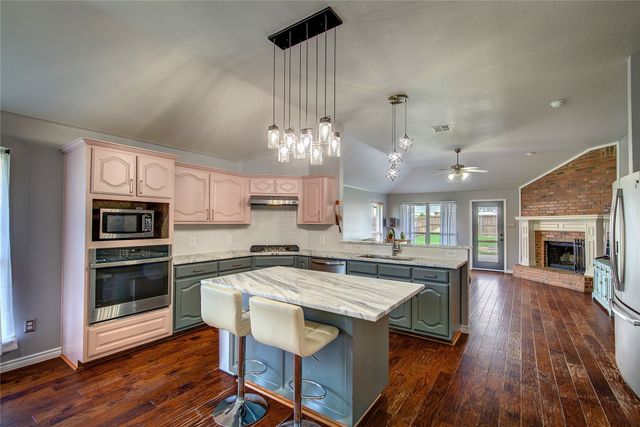 2744 Stoney Hollow Lane, Rockwall, TX 75087