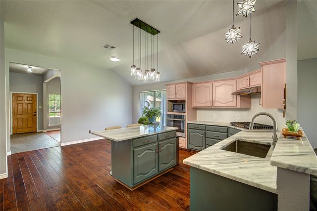 2744 Stoney Hollow Lane, Rockwall, TX 75087