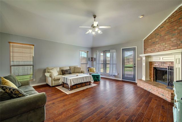 2744 Stoney Hollow Lane, Rockwall, TX 75087