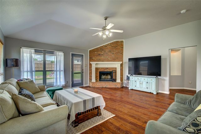 2744 Stoney Hollow Lane, Rockwall, TX 75087