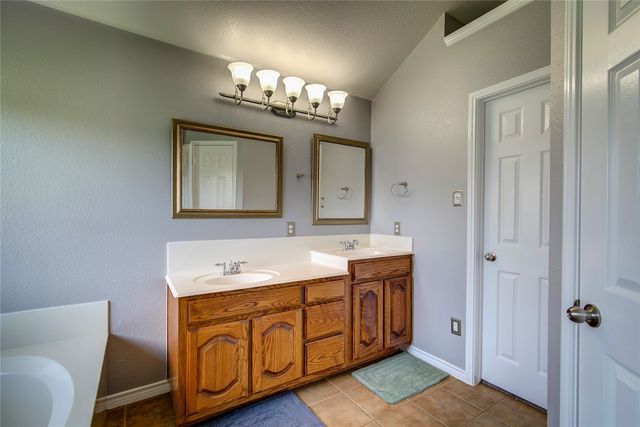 2744 Stoney Hollow Lane, Rockwall, TX 75087