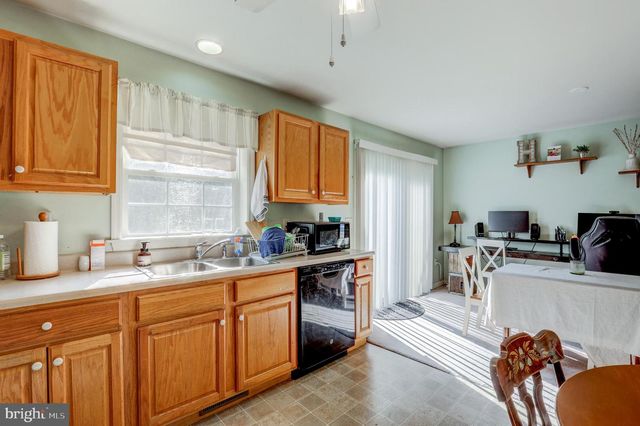 106 BATTENS CIR, Leola, PA 17540