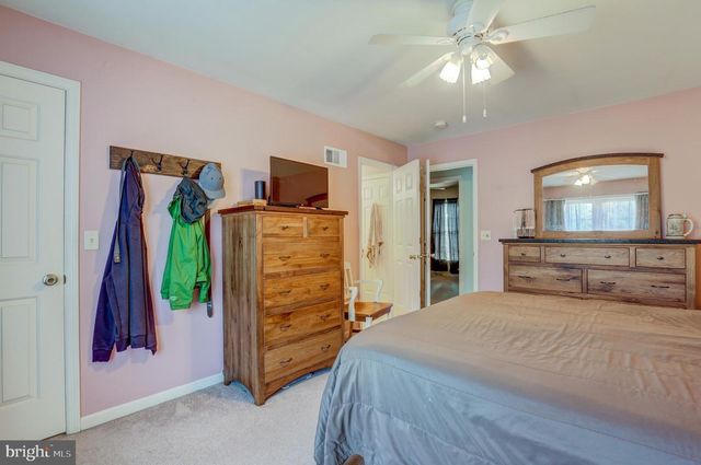 106 BATTENS CIR, Leola, PA 17540