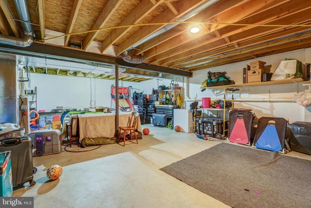 106 BATTENS CIR, Leola, PA 17540