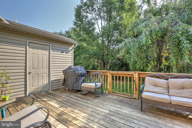 106 BATTENS CIR, Leola, PA 17540