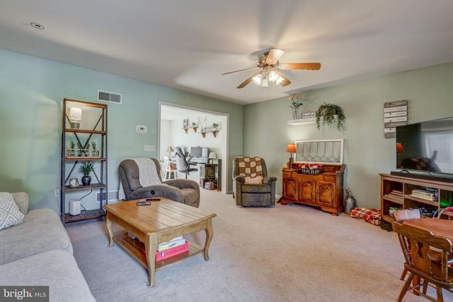 106 BATTENS CIR, Leola, PA 17540