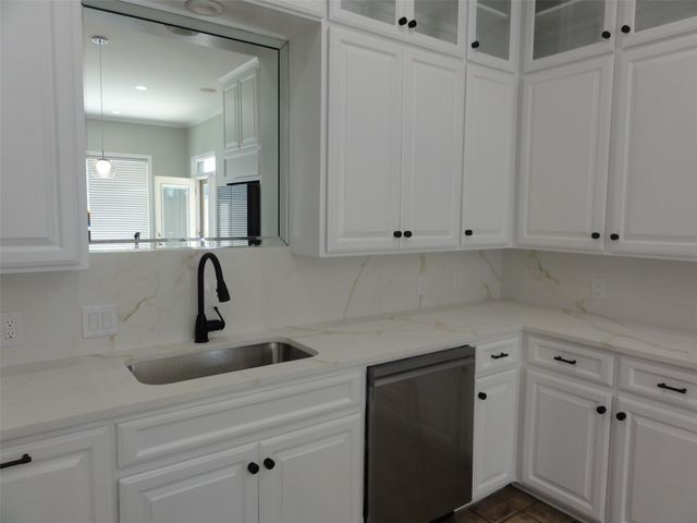 848 S Havenwood Lane S, Fort Worth, TX 76112