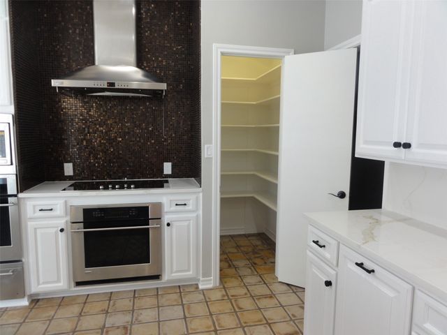 848 S Havenwood Lane S, Fort Worth, TX 76112