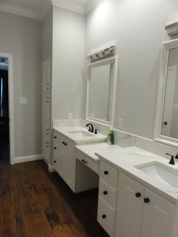 848 S Havenwood Lane S, Fort Worth, TX 76112