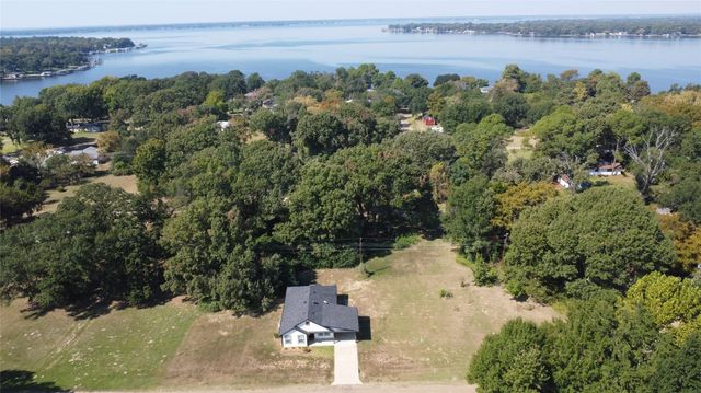 128 Crestwood Drive, Mabank, TX 75156