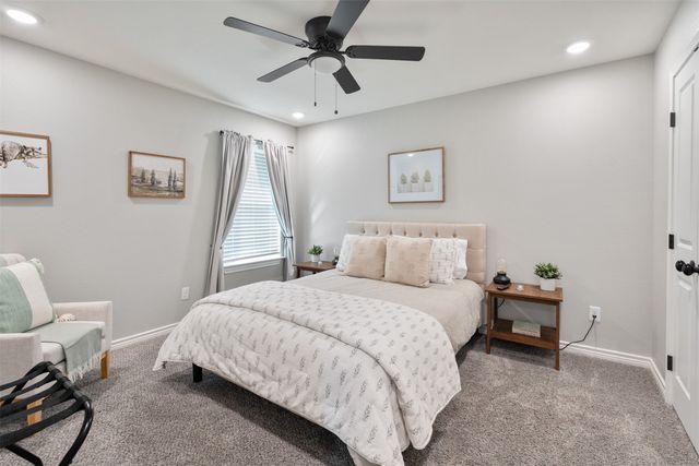 128 Crestwood Drive, Mabank, TX 75156