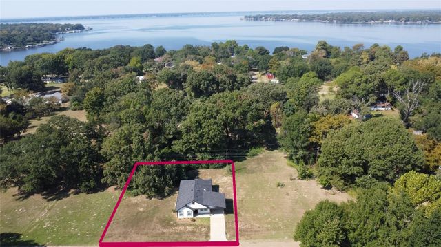 128 Crestwood Drive, Mabank, TX 75156