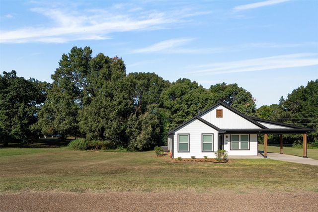 128 Crestwood Drive, Mabank, TX 75156