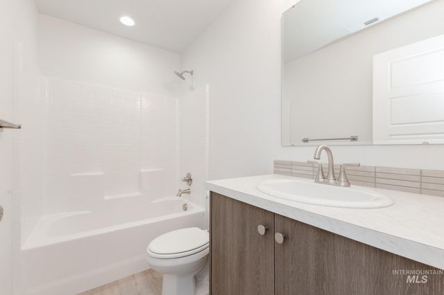 5407 S Memory Pl, Meridian, ID 83642